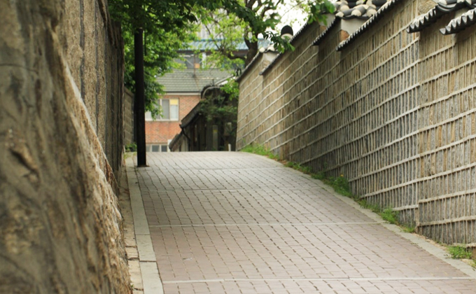 l004-gamgodang-gil-bukchon 02