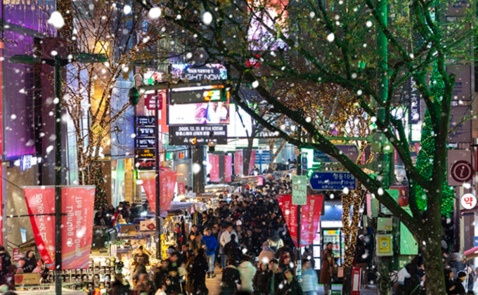 l045-seoul-myeongdong-street 01