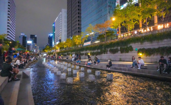 l072-seoul-cheonggyecheon-stream 02