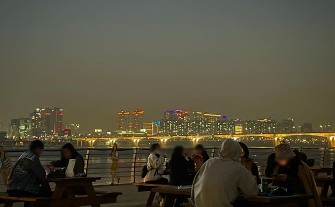 l088-seoul-hangang-park-convenience-store-ramyeon 02