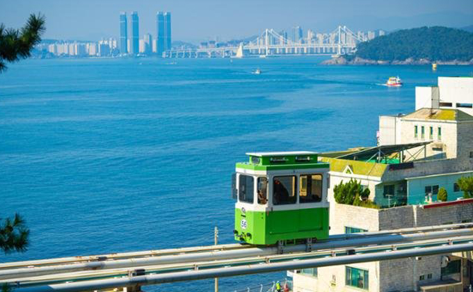 l089-busan-haeundae-blueline-park-beach-train 01