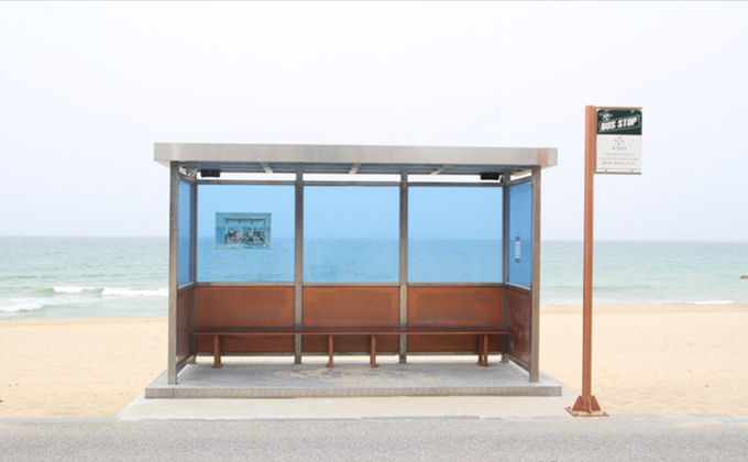 l025-gangneung-bts-bus-stop-hyangho-beach 01