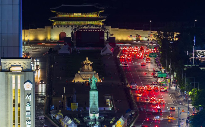 l042-seoul-gwanghwamun-square 01