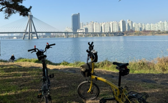 l099-seoul-hangang-park-tandem-bike-picnic 02